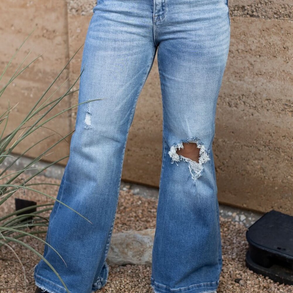 Petite Distressed High-Rise 70'S Inspired Flare